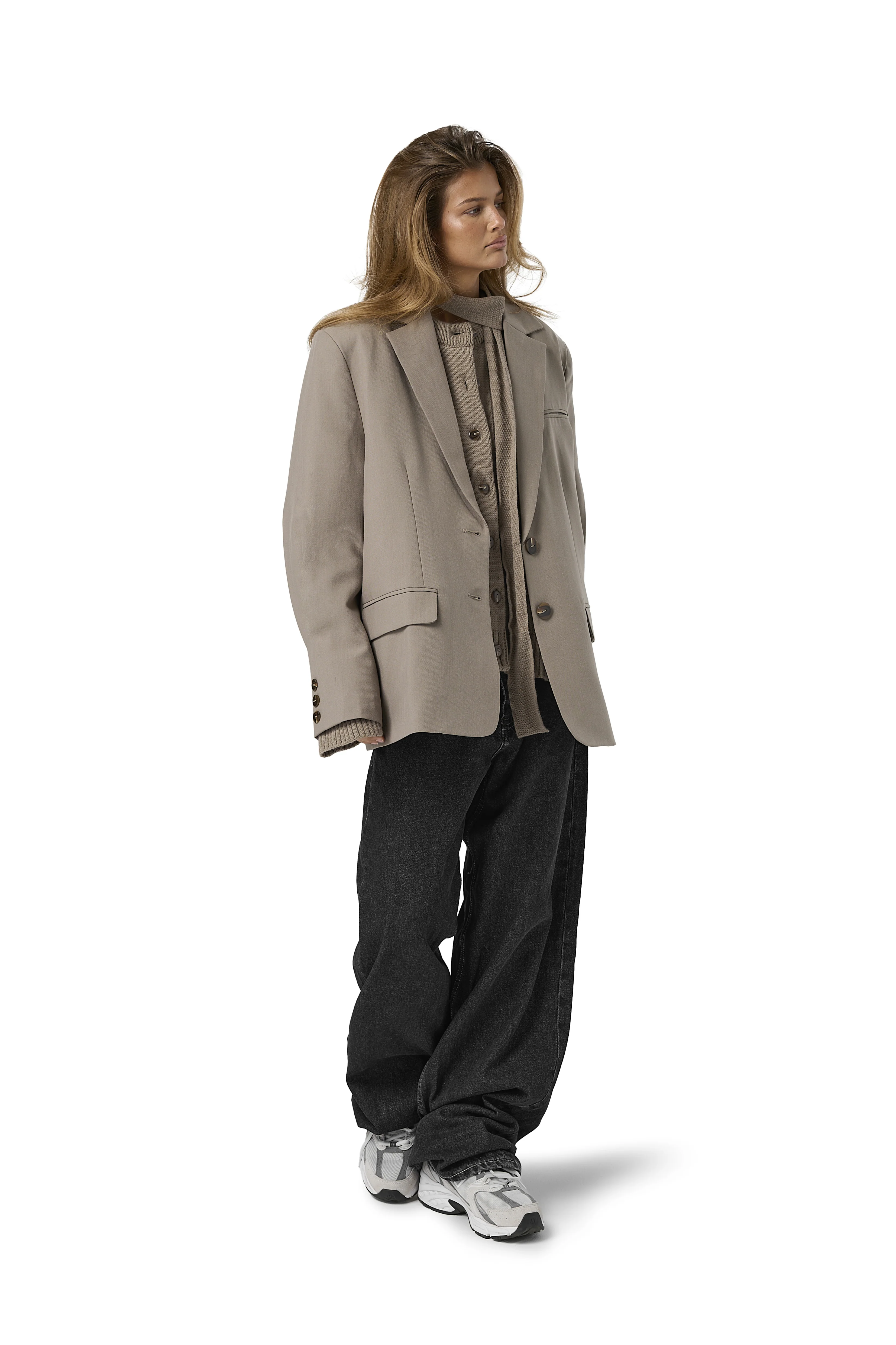 Fifth Blazer in Beige - Image 3