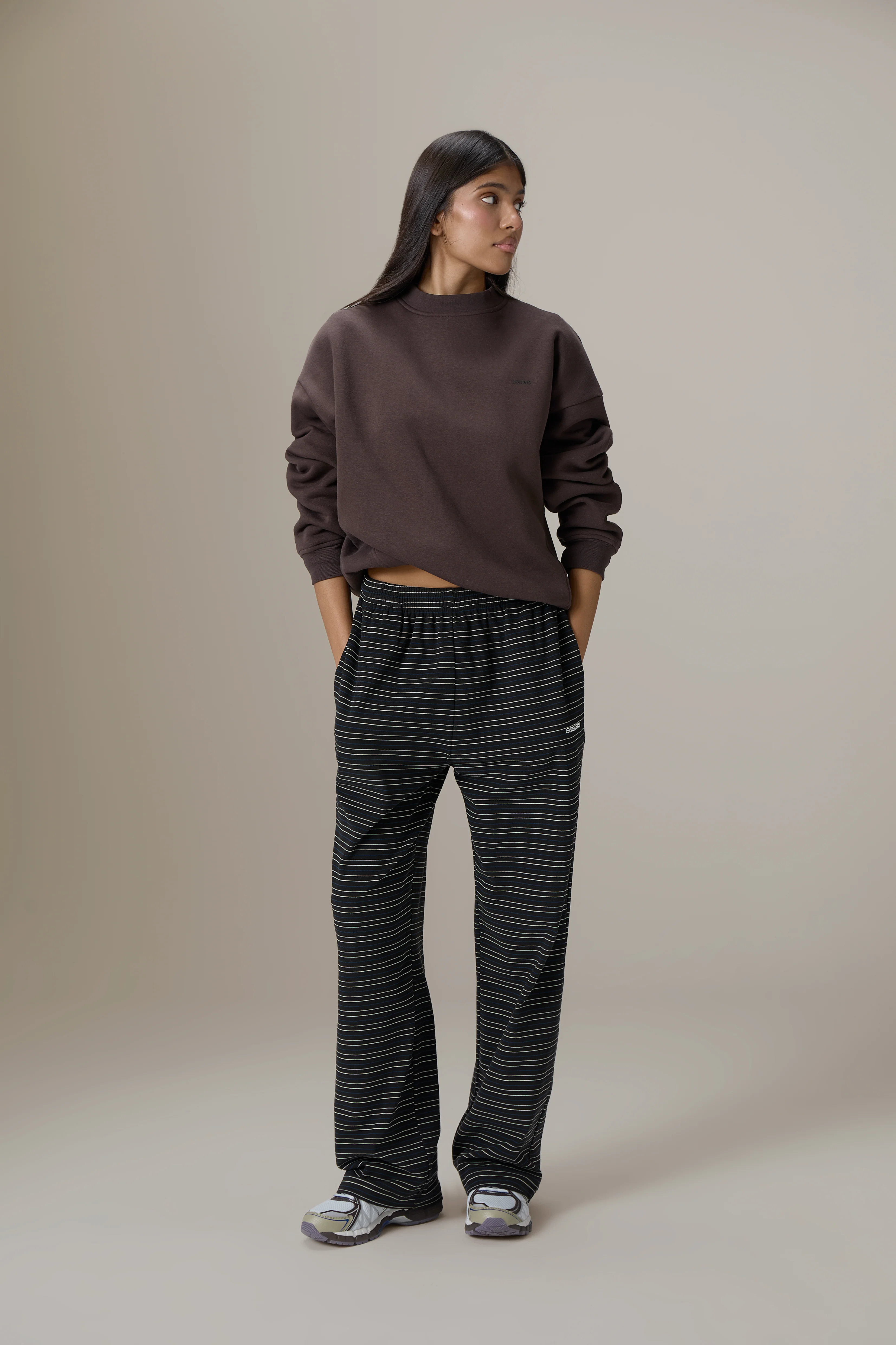 Seekers Classic Sweatshirt in Brown - Image 3