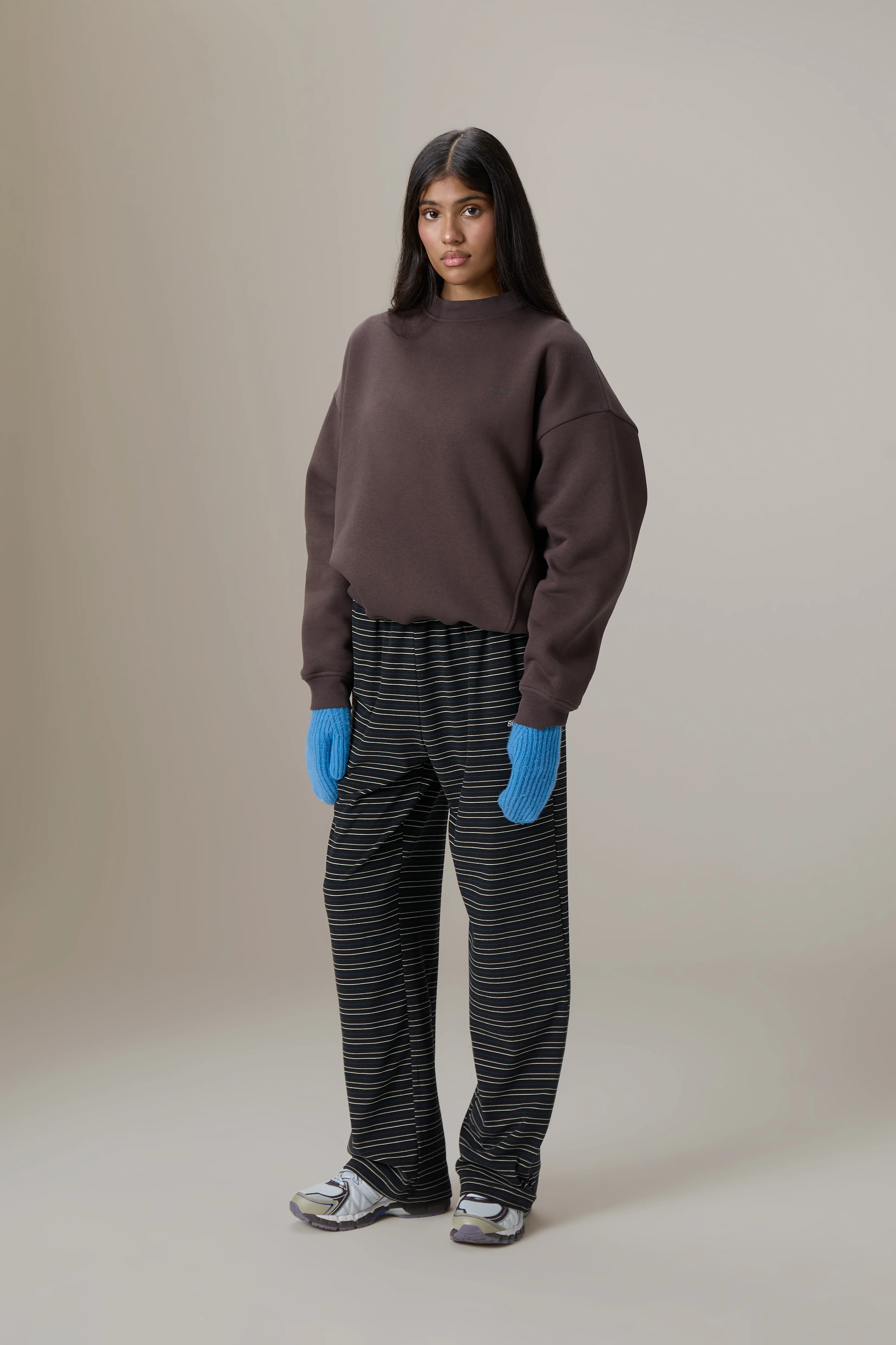 Seekers Classic Sweatshirt in Brown - Image 6