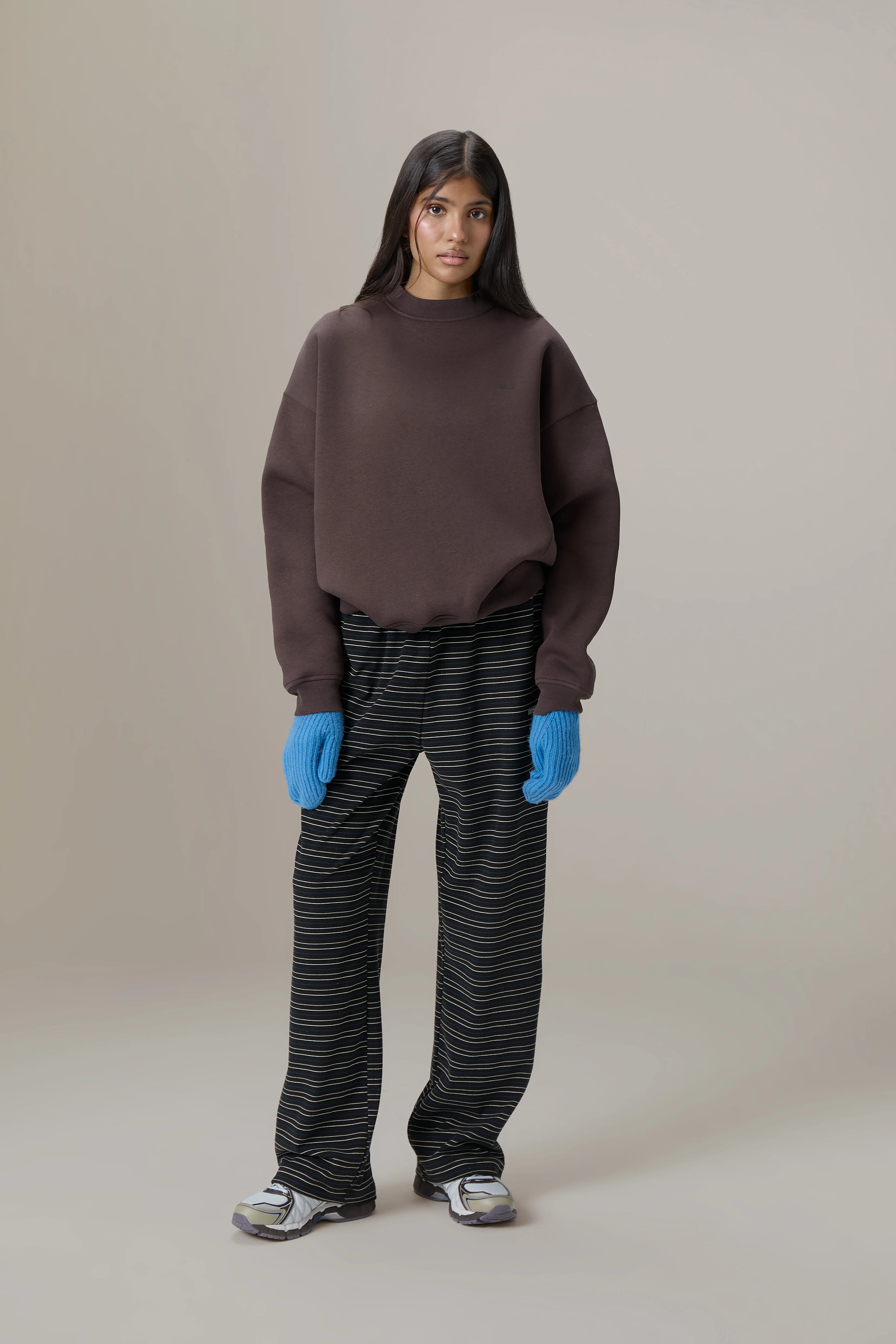 Seekers Classic Sweatshirt in Brown - Image 7