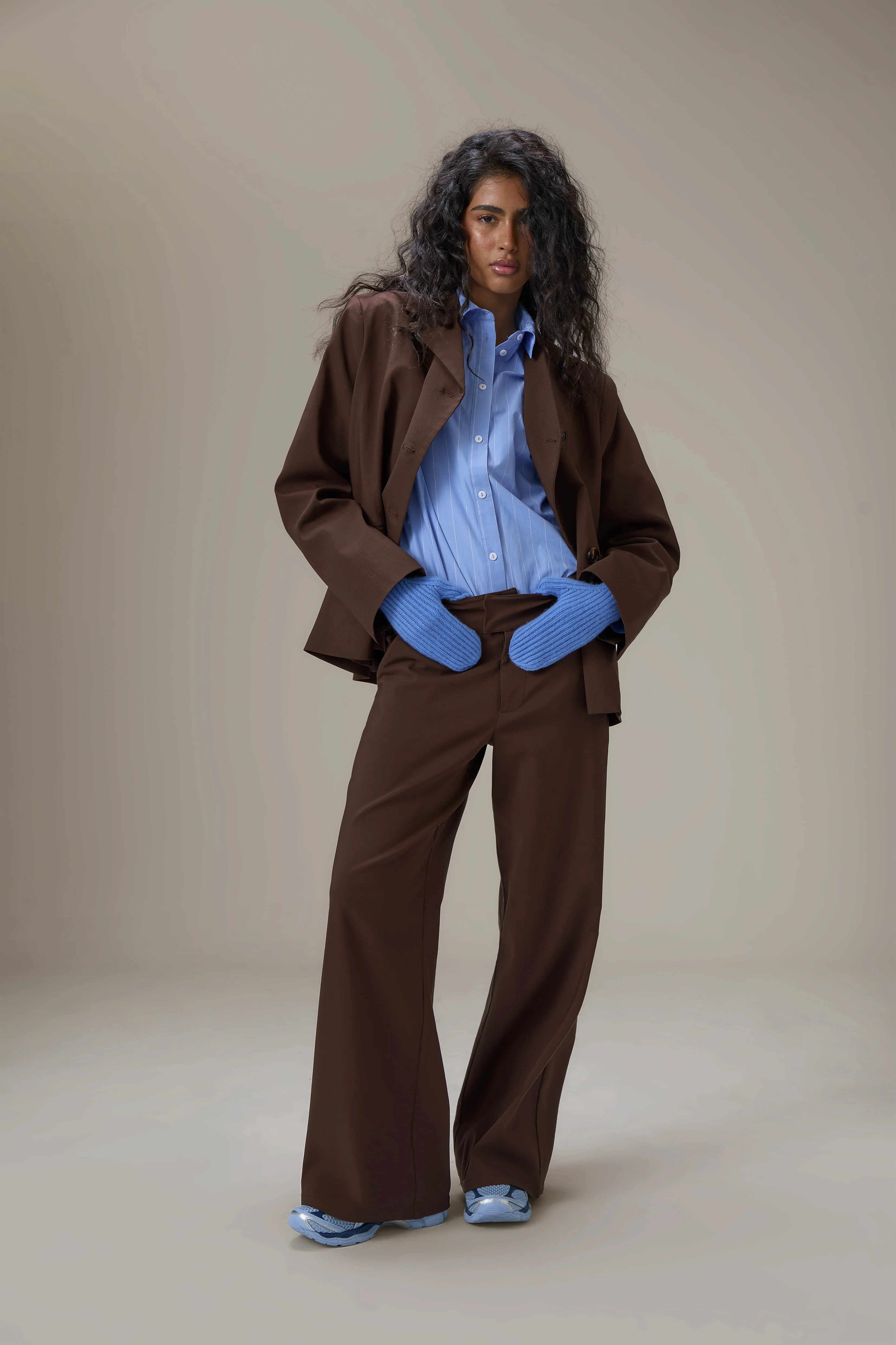 Fargo Straight Leg Trousers in Walnut Brown - Image 3