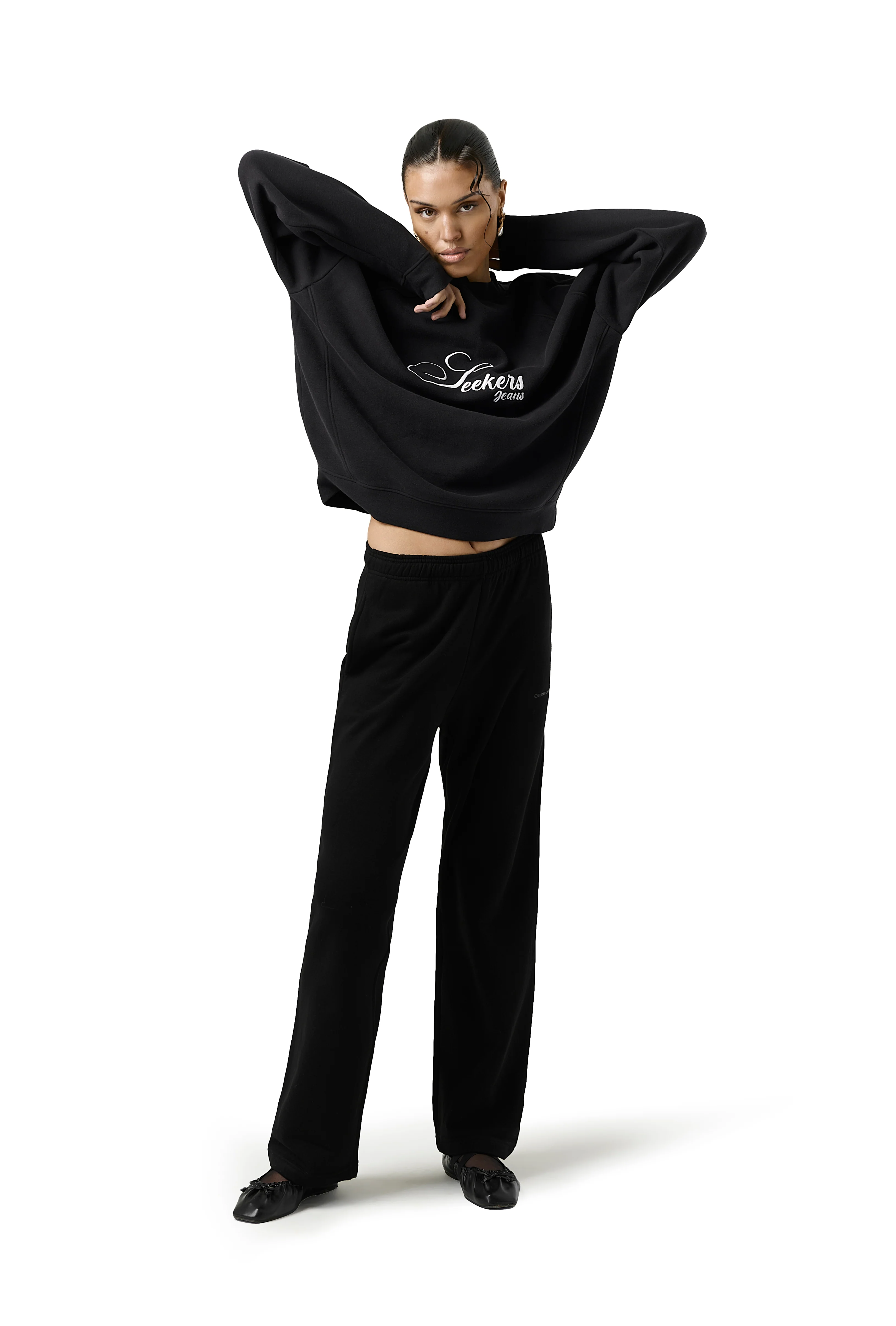 Seekers Classic Sweatshirt in Sooty - Image 8